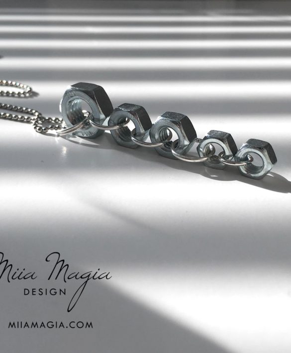 Necklace Going Nuts! #1 - Miia Magia Design